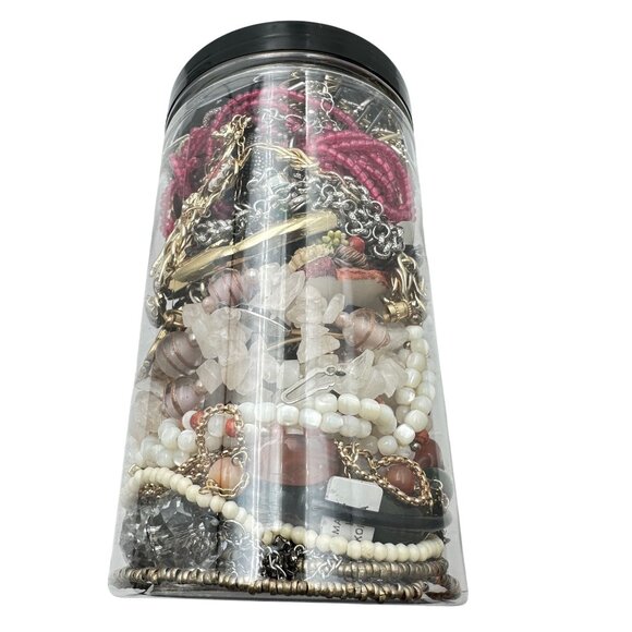 Mystery Jewelry Jar #1060 Wearable Quality Pieces 2lbs Necklace Bracelet Earring - Picture 3 of 4